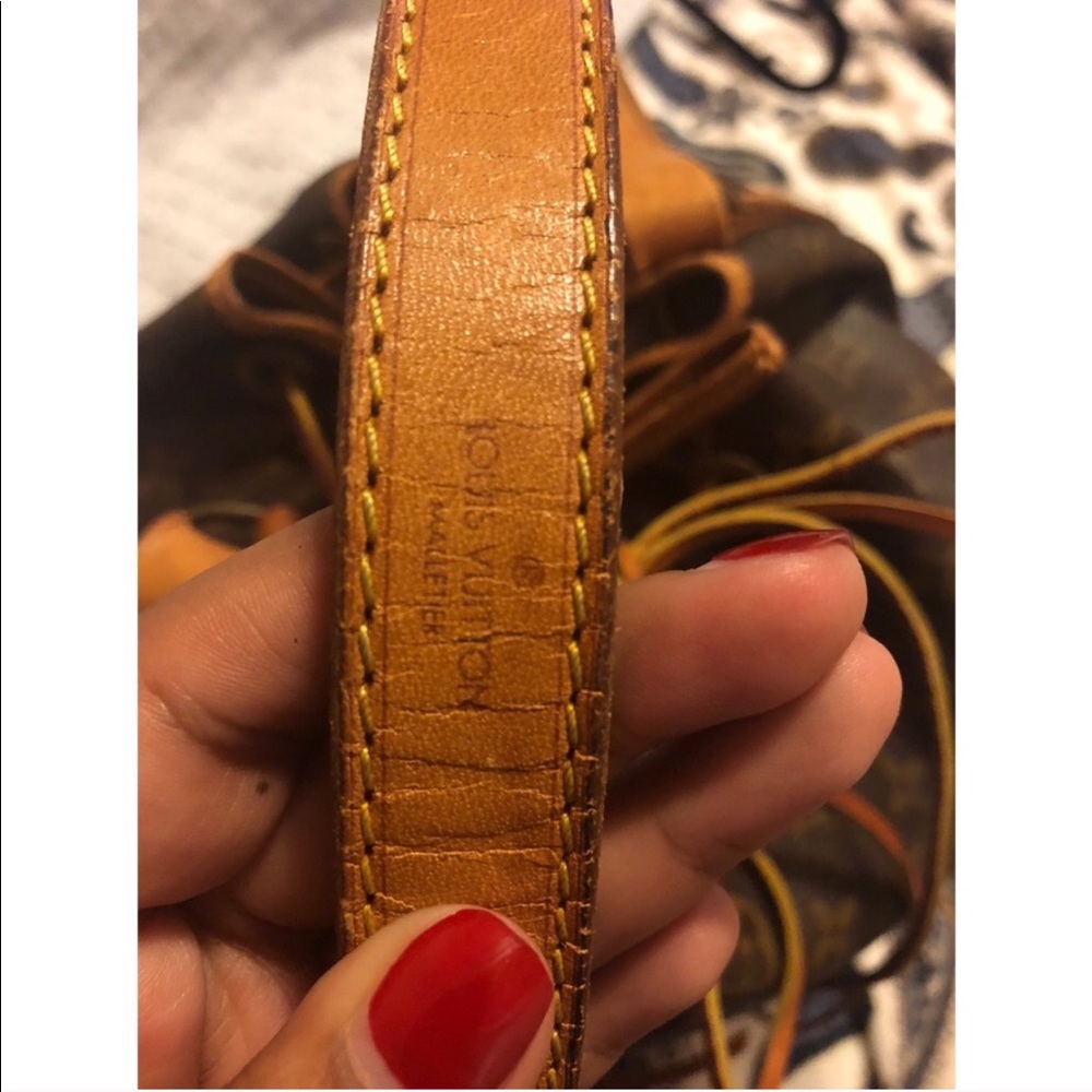 Louis Vuitton Monogram Purse +Pics